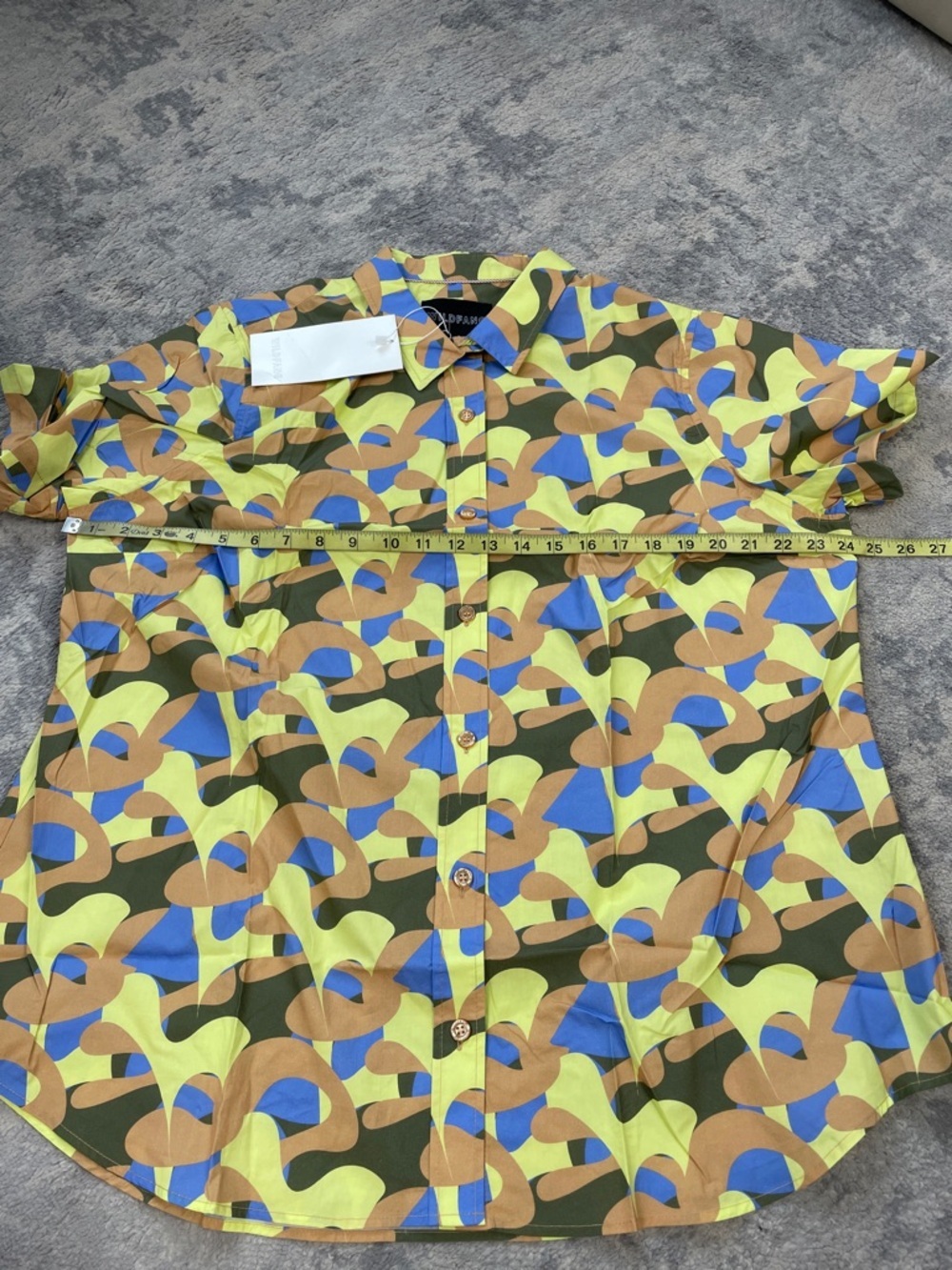 NWT Wildfang The Essential Short Sleeve Button Up Shirt Abstract Pop Art Sz 1X - Picture 8 of 11